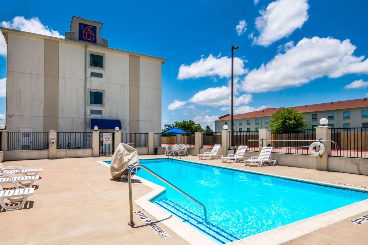 Motel 6-Cleburne, Tx Bagian luar foto